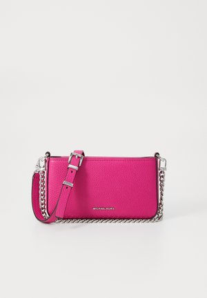 BRYANT XBODY POUCHETTE - Handbag - wild berry