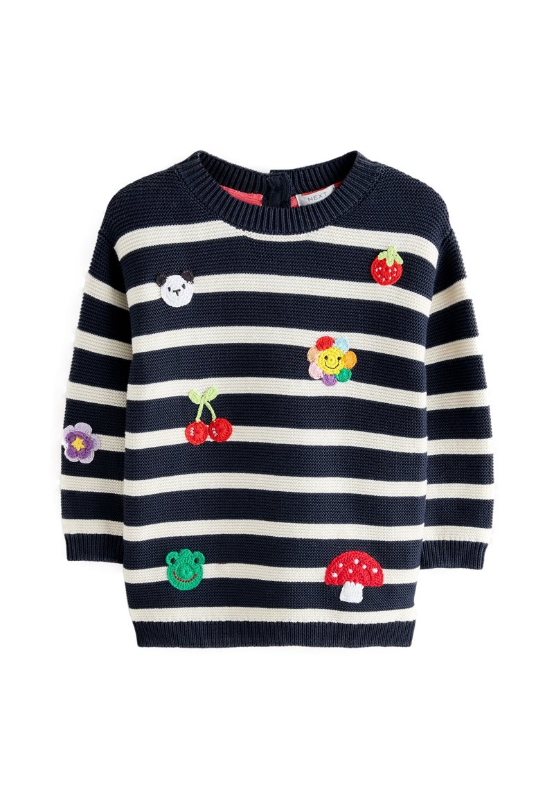 Pull rayé bleu marine et blanc avec des patches brodés colorés de panda, fraise, fleur, cerises, grenouille et champignon sur le devant.