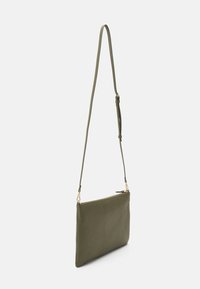 Coccinelle BEST CROSSBODY - Ülerinna-kott - laurel green