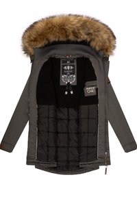 Parka gri cu glugă căptușită cu blană. Interiorul prezintă țesătură neagră matlasată și o etichetă cu accente decorative. Închidere cu fermoar și buzunare laterale.