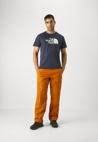 The North Face EASY TEE - Camiseta estampada - summit navy