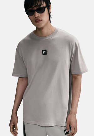 TEE M90 NK AIR - T-shirt con stampa - grau