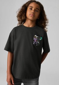 smALLSAINTS REGULAR FIT- GRAPHIC CREW - Potiskana majica - black sabrerattler