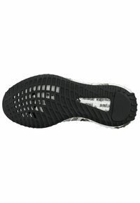 Suola in gomma nera con motivo testurizzato per la presa; presenta un sottopiede bianco con testo stampato e dettagli, bordi con transizione liscia.