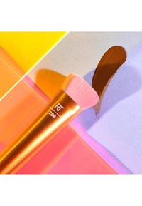 Real Techniques HYPERBRIGHTS SCULPT LOCK CONTOUR BRUSH - Pennelli trucco