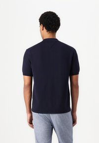Tommy Hilfiger ESSENTIAL SHIRT - Shirt - desert sky