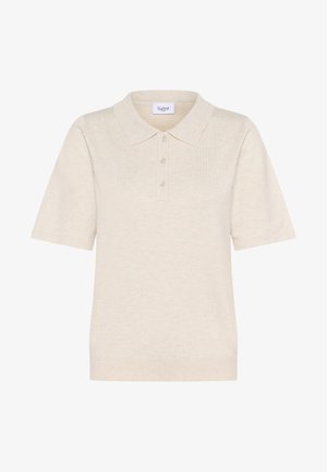 Beżowa krótko rękawowa dzianinowa koszulka polo z kołnierzykiem i trzema guzikami, ribkowany dół, oznaczona napisem "Saint Tropez" wewnątrz kołnierza.