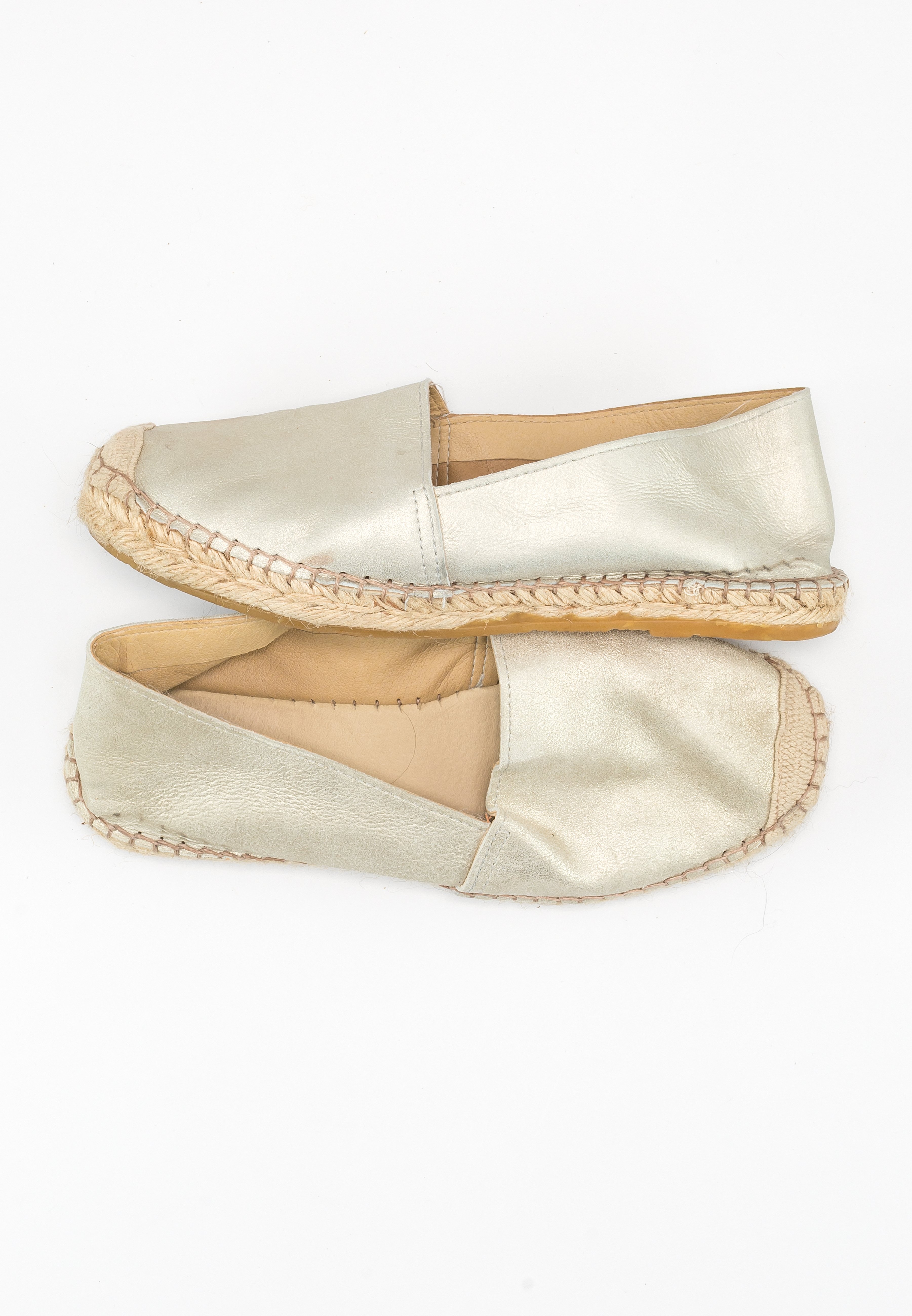 Pre-owned \u0026 tweedehands gouden damesschoenen | Zalando