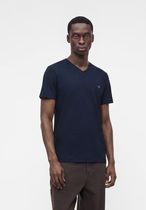 GANT SHIELD V NECK - Βασικό μπλουζάκι - evening blue