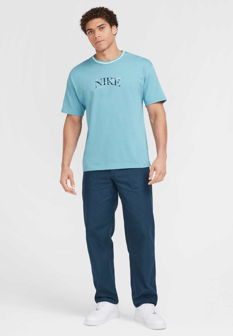 Nike Sportswear Broek donkerblauw Nike Sportswear Broek donkerblauw