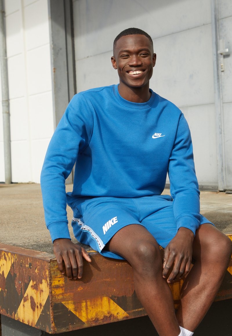 Nike Sportswear CRW - Camisola - marina blue