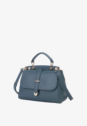 Blauwe leren handtas met textuur, voorzien van een handvat aan de bovenkant, een voorklep die wordt bevestigd met een riem met gouden hardware, en een verstelbare schouderriem.