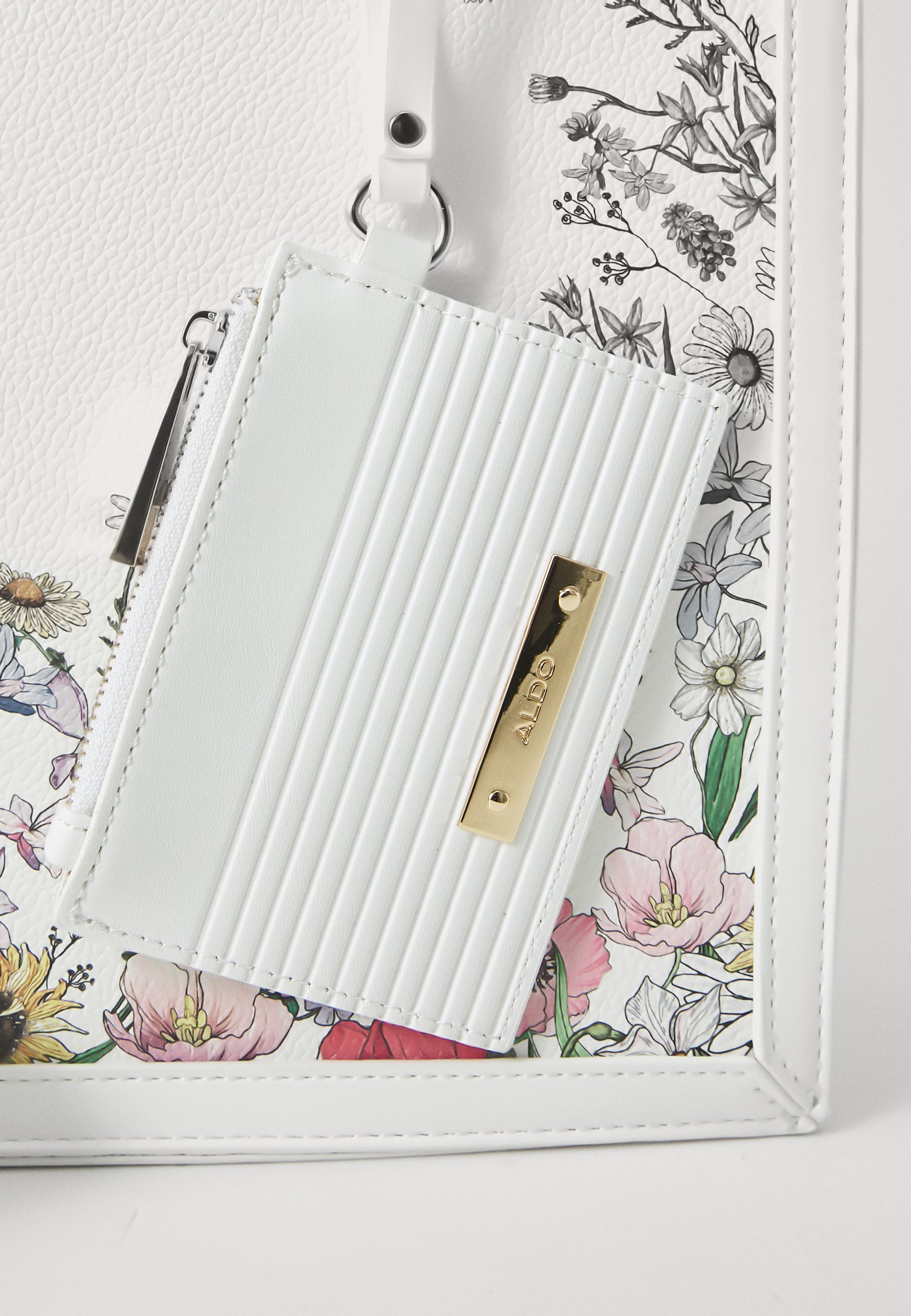 ALDO ADALUNA - Handbag - bone/off-white - Zalando.co.uk ALDO ADALUNA - Handbag - bone/off-white - Zalando.co.uk