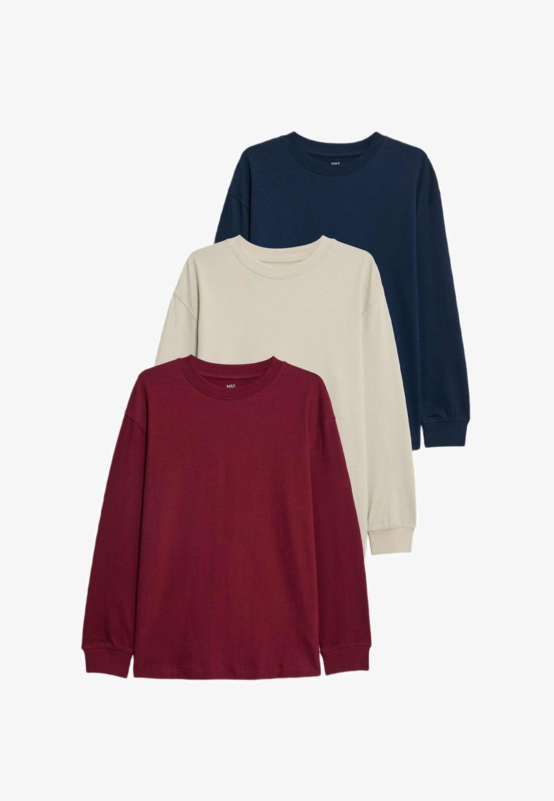 Drei langärmlige T-Shirts übereinander gestapelt: eines in Dunkelblau, eines in Beige und eines in Burgunderrot. Jedes hat einen Rundhalsausschnitt und einen weichen, strukturierten Stoff.