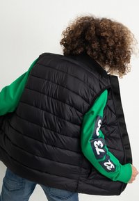 Petrol Industries CLASSIC - Weste - black
