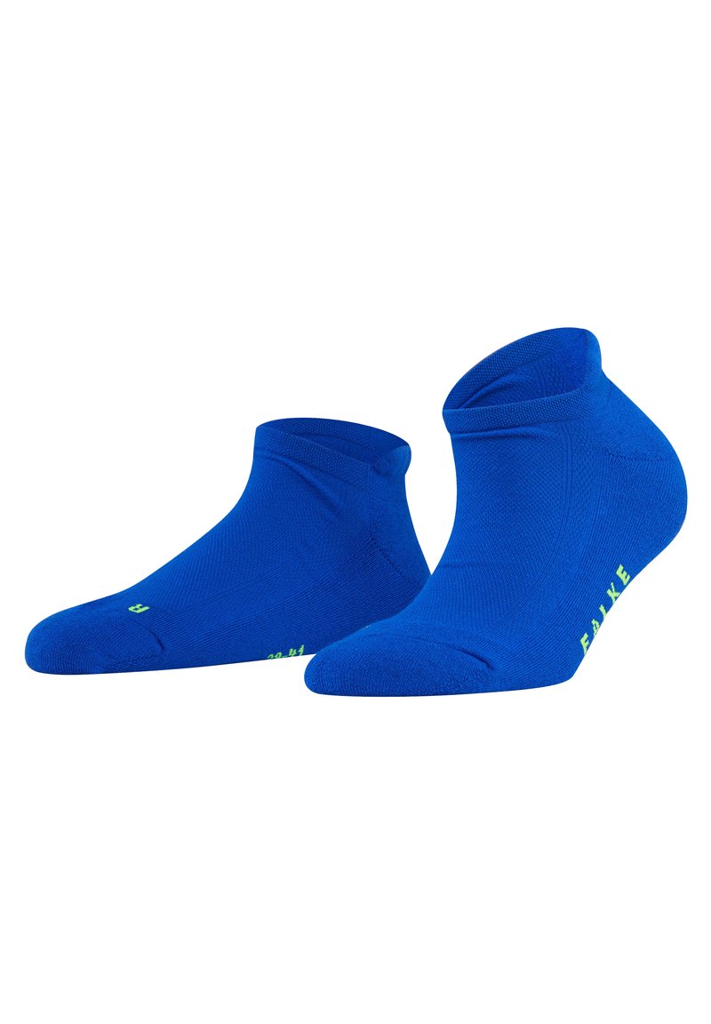 Calcetines tobilleros azules hechos de un material liso y elástico con un diseño acanalado. Logotipo y talla en un color verde brillante impresos en los lados.