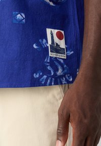 Scotch & Soda ALL OVER PRINTED SHIRT - Ing - blue