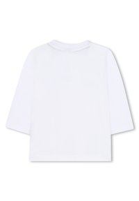 Λευκό βαμβακερό πουκάμισο με μακριά μανίκια και στρογγυλή λαιμόκοψη, με λεία υφή. Διαθέτει απλή ραφή γύρω από τη λαιμόκοψη.