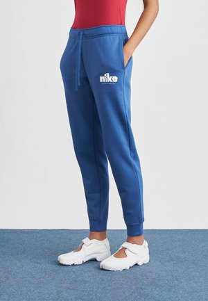 - Spodnie treningowe