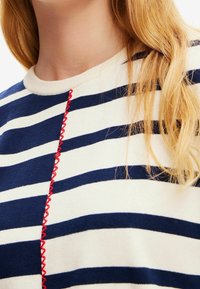 Desigual Sweter