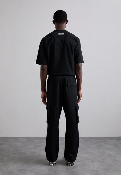 MOSCHINO PANTALONE - Pantalon cargo - nero