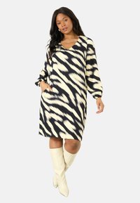 BLURRED ANIMAL PRINT DRESS WITH POCKETS - Day dress - blue