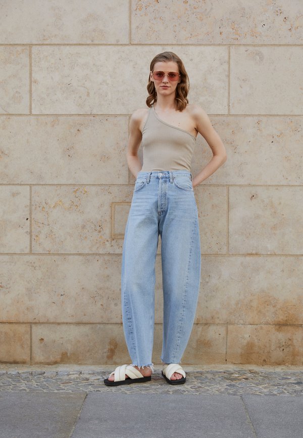 LUNA PIECED - Relaxed fit jeans - void light indigo