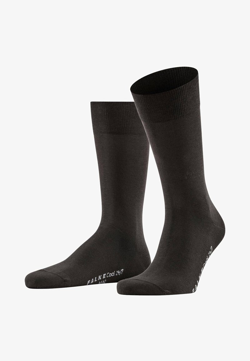 Czarne skarpety wykonane z lekkiego materiału. Posiadają ribbed cuff i gładką fakturę, z białym nadrukiem "FALKE Cool 24/7" blisko palców.