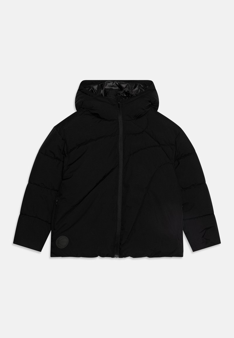Schwarze Daunenjacke mit Kapuze, ausgestattet mit einem Reißverschluss, gestepptem Design und abgerundetem Saum. Enthält Seitentaschen und ein Logopatch.