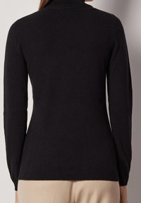 Falconeri Stickad tröja - black