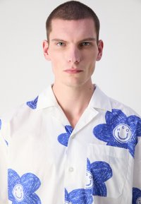HUGO ELIGINO - Košeľa - white