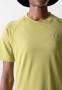Klättermusen GROA TEE - T-shirts - beryl green