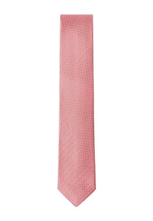 Corbata roja con un patrón geométrico texturizado de pequeñas formas entrelazadas, mostrada extendida sobre un fondo blanco.