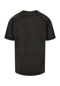 Svart kortärmad T-shirt i en bomullsblandning, med en rund halsringning och en något slitna yta.