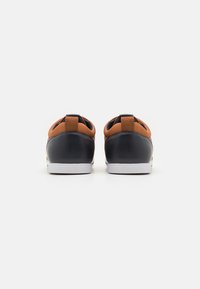 Call it Spring HALISEN - Baskets basses - other brown