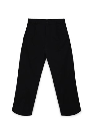 Schwarze Hosen mit geradem Bein, aus glattem Stoff gefertigt, mit Vorderfalten, Seitentaschen und einem einzelnen Knopfverschluss.