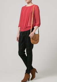 Zign Taška s příčným popruhem - cognac