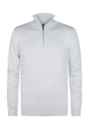 Pullover in maglia grigia chiara con colletto rialzato e zip a metà. Texture liscia e maniche lunghe, con dettagli a costine sui polsini e sull'orlo.