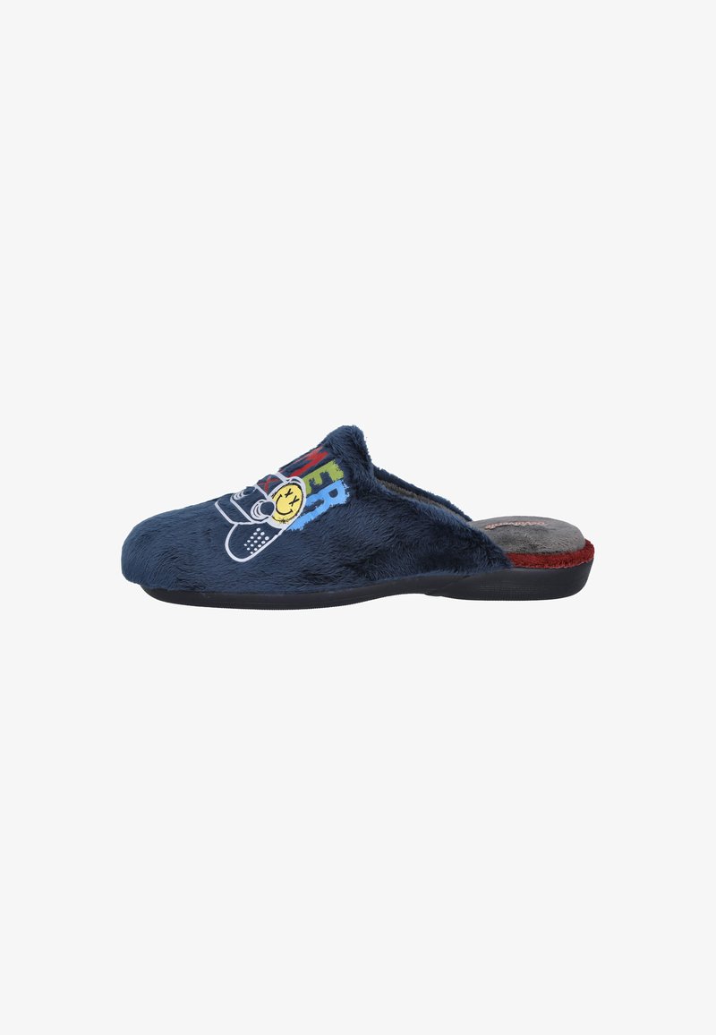 Zapatilla de casa de felpa color azul marino con texto multicolor y un gráfico de carita sonriente, con una plantilla interior gris y roja y suela exterior negra.
