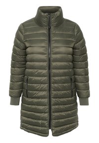 Oliivinvihreä toppatakki, jossa korkeakaulus, vetoketjullinen edusta ja resorit hihansuissa. Takissa on vaakasuorat tikaukset ja kaksi sivutaskua vetoketjuilla.