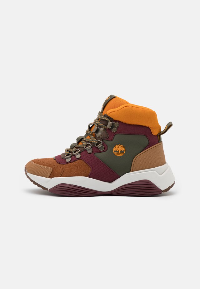 EMERALD BAY HIKER - Høye joggesko - rust