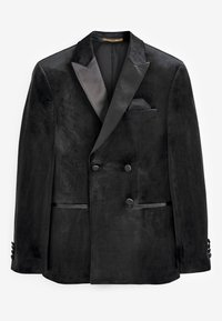 Blazer negro de terciopelo con solapas de satén, botones de doble botonadura, bolsillos frontales y un acabado texturizado. Incluye un pañuelo de bolsillo.