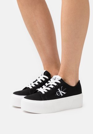 Calvin Klein Jeans FLATFORM CUPSOLE  - Zapatillas - black
