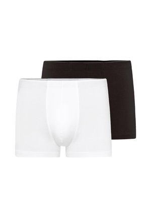 Zwei schlichte Boxershorts, eine weiße vorne und eine schwarze dahinter, vor weißem Hintergrund gezeigt.