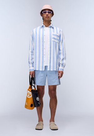 Shorts - aop fcs