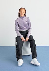 adidas Originals FASHION CROP - Pitkähihainen paita - shadow violet