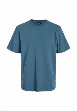 Mėlynos spalvos medvilninis t-shirt su apvalia iškirpte, trumpomis rankovėmis, tiesiu kirpimu ir siūtomis pakraštėmis. Turi mažą logotipo etiketę apatiniame krašte.