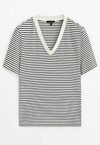 T-shirt blanc à manches courtes avec col en V et rayures horizontales noires, en tissu léger, étalé à plat sur un fond blanc.