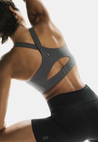 On ENDURANCE - Brassières de sport à maintien supérieur - eclipse