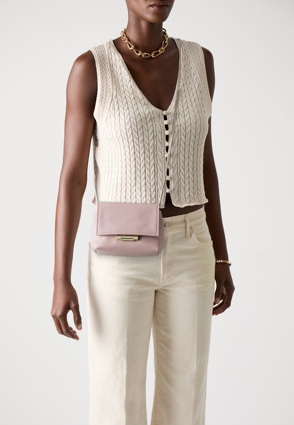 SMALL CROSSBODY BAG - Umhängetasche